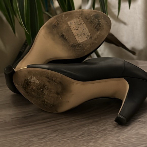 French Connection Randy Leather Mule. Size 38 - Picture 6 of 6